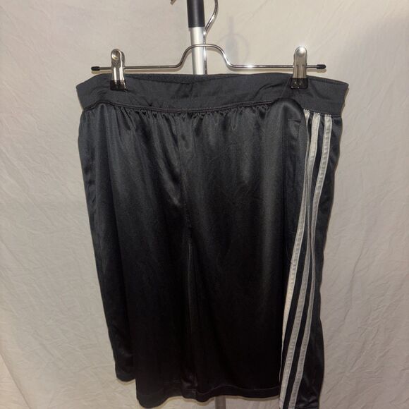 3 Pairs Of Adidas Shorts 2 Size Large Red And Blue. And 1 Size X-Large Grey - Picture 5 of 6